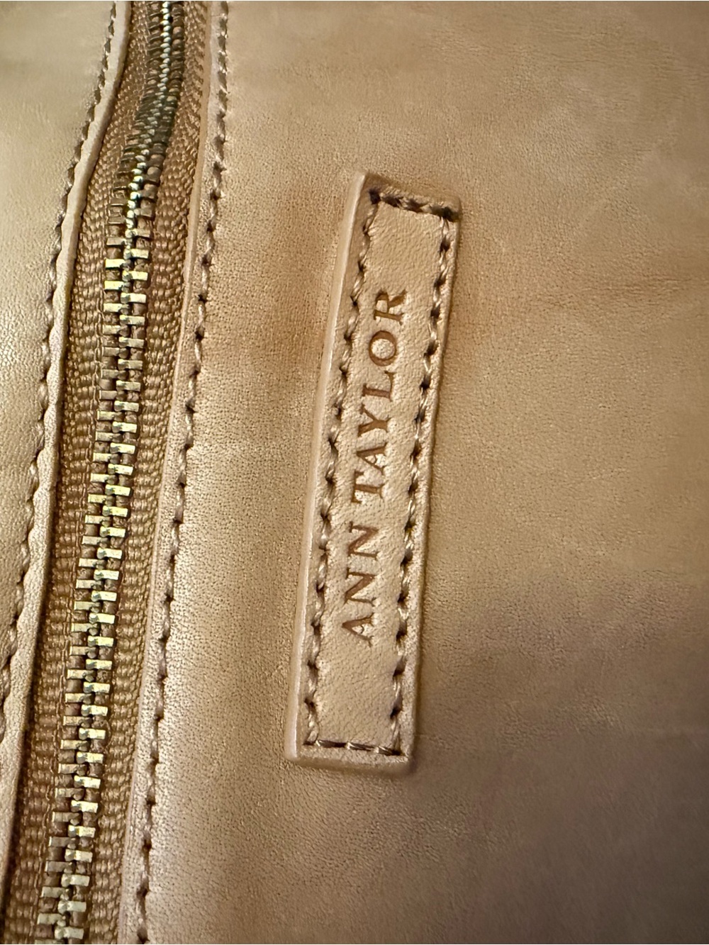 Vintage ANN TAYLOR Tan Leather Tote Bag with Tassel Charm - Picture 10 of 10